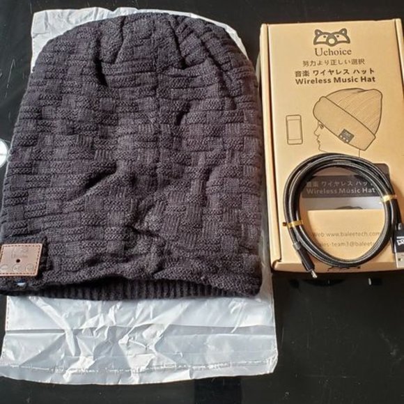 NEW Bluetooth Beanie Hat / Wireless Earphone Beanie Headphones - Picture 1 of 9
